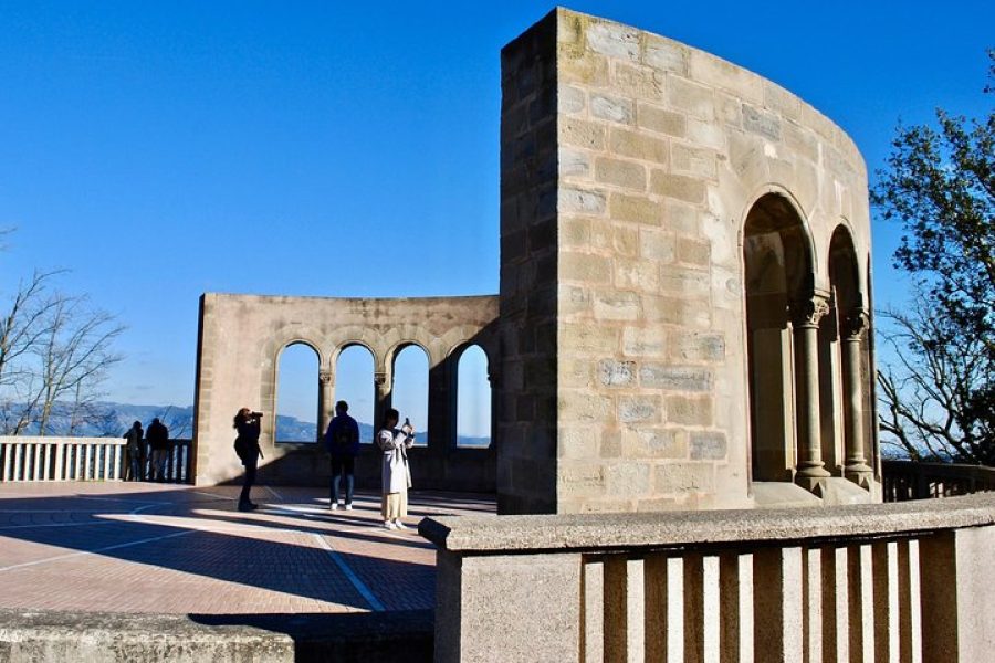 Marvellous Montserrat Private Day Tour : Train & Cable-car tickets Included