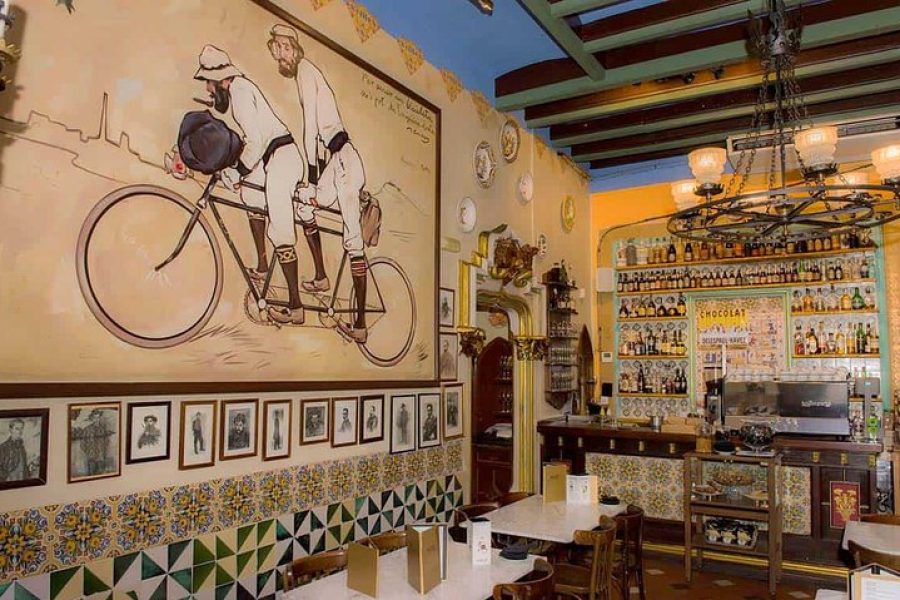 Barcelona Private Walking Tour with Chocolate Museum & 4 Tastings