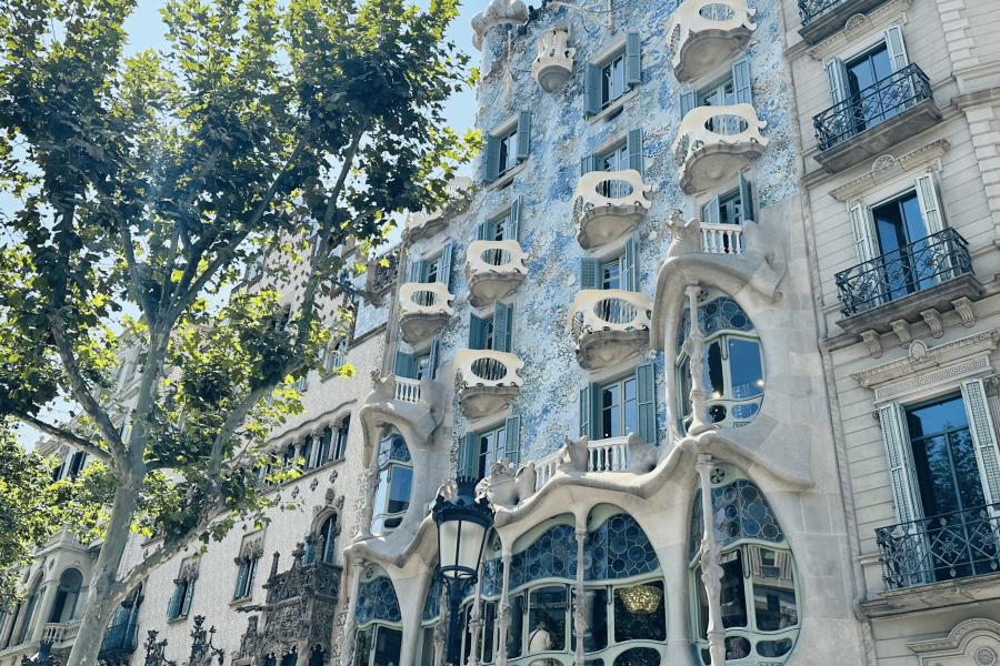 Barcelona – Lets Explore the Hidden Gems with a Local (Private Tour)